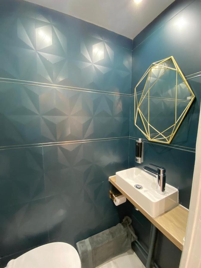 Beautiful Mini Loft Near Saint-Lazare Aparthotel Paris Exteriör bild