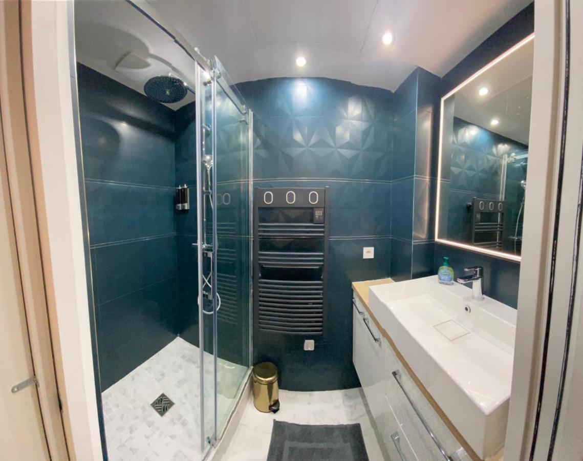 Beautiful Mini Loft Near Saint-Lazare Aparthotel Paris Exteriör bild