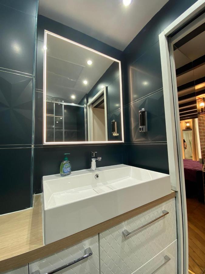 Beautiful Mini Loft Near Saint-Lazare Aparthotel Paris Exteriör bild